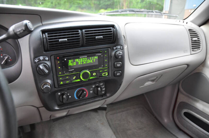 2001 Ford Explorer XLS