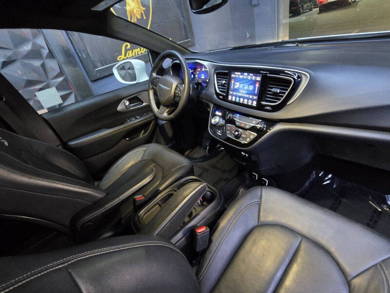 2019 Chrysler Pacifica Hybrid Touring L 35th Anniversary