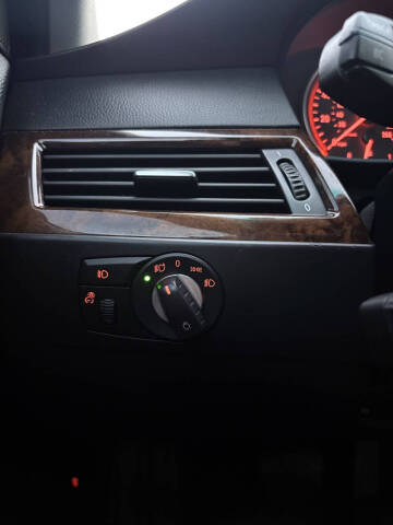 2008 BMW 5 Series 528xi