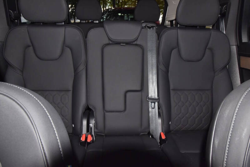 2025 Volvo XC90 B6 Plus Bright Theme 7P