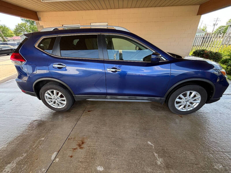 2017 Nissan Rogue SV