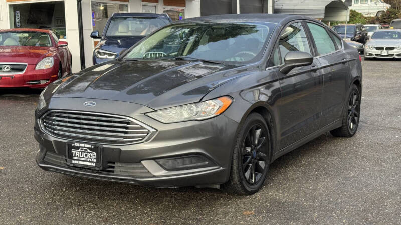 2017 Ford Fusion SE's photo
