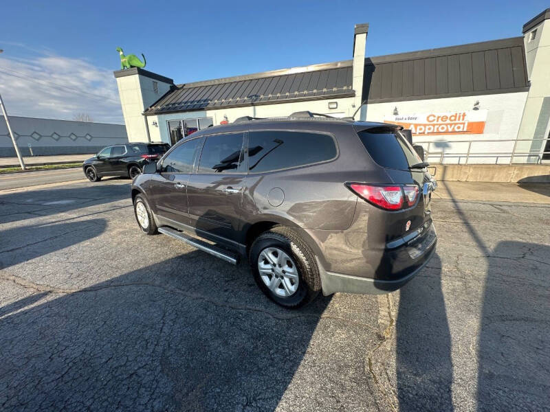 2017 Chevrolet Traverse LS