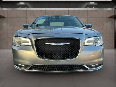 2017 Chrysler 300 C