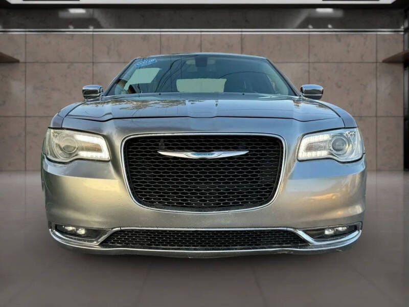2017 Chrysler 300 C
