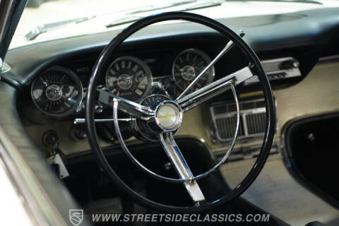 1962 Ford Thunderbird