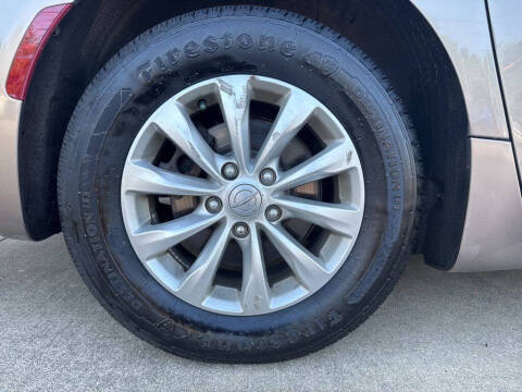 2017 Chrysler Pacifica Touring-L