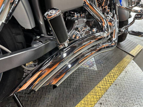 2009 Harley-Davidson® FXDFSE - CVO™ Fat Bob