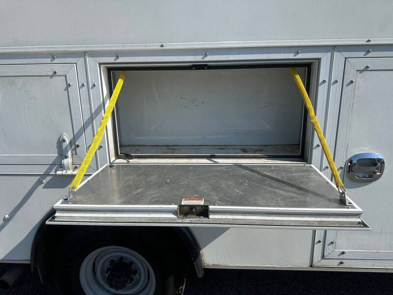 2016 Ford E-Series E-350 SD