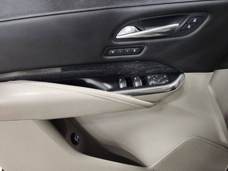 2021 Cadillac XT4 Premium Luxury