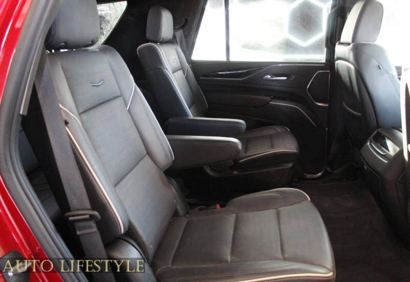 2023 Cadillac Escalade Sport