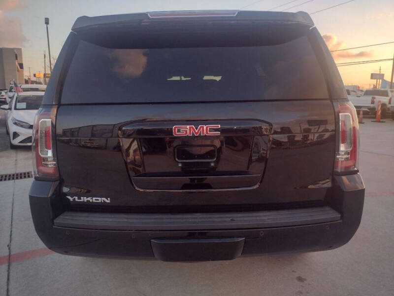 2017 GMC Yukon SLT