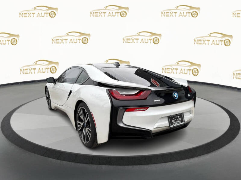 2017 BMW i8