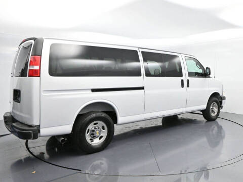 2025 Chevrolet Express LT 3500
