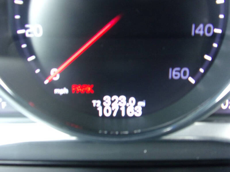 2016 Volvo XC60 T5 Drive-E Premier