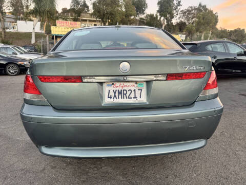 2002 BMW 7 Series 745i