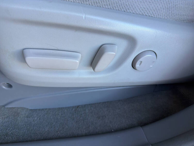 2014 Toyota Sienna LE 8-Passenger