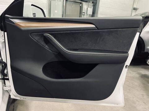 2024 Tesla Model Y Long Range