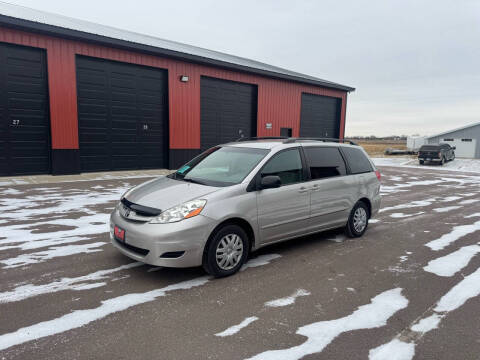 2006 Toyota Sienna for sale at Car Connection in Tea SD