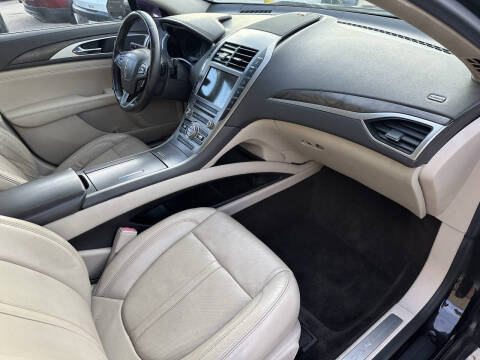 2017 Lincoln MKZ Reserve