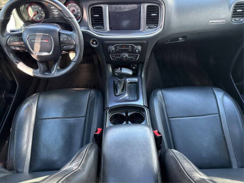 2017 Dodge Charger SXT