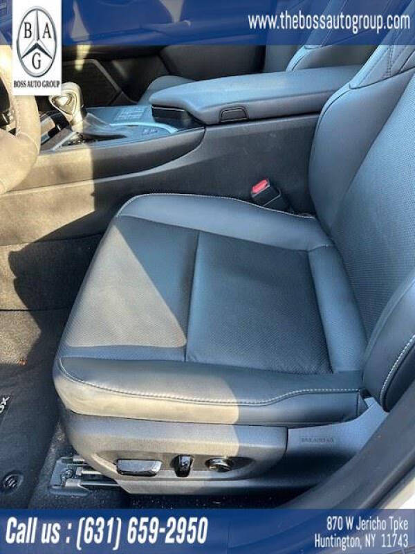 2024 Lexus UX 250h Premium