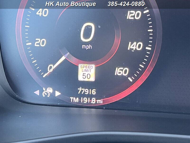 2019 Volvo XC40 T5 Momentum