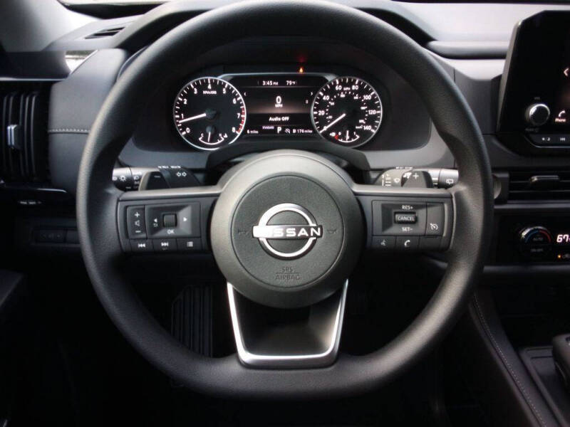 2025 Nissan Pathfinder S