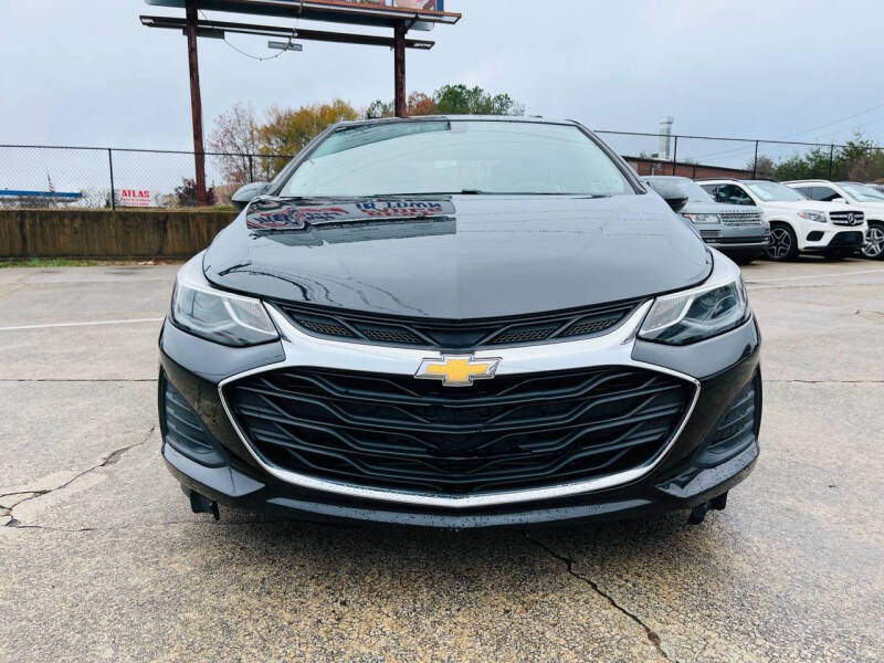 2019 Chevrolet Cruze LT photo 3