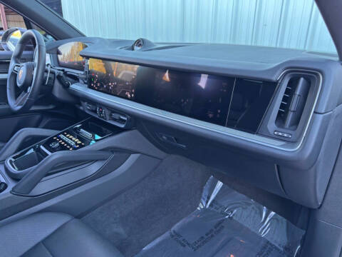 2024 Porsche Cayenne S