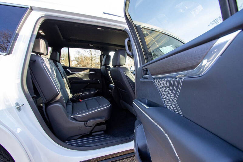 2025 GMC Acadia Denali