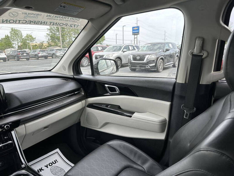 2024 Kia Carnival EX