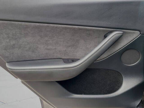 2024 Tesla Model Y Performance