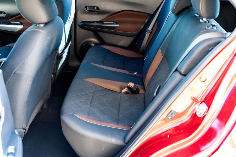 2020 Nissan Kicks SR