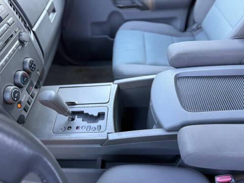 2005 Nissan Titan SE