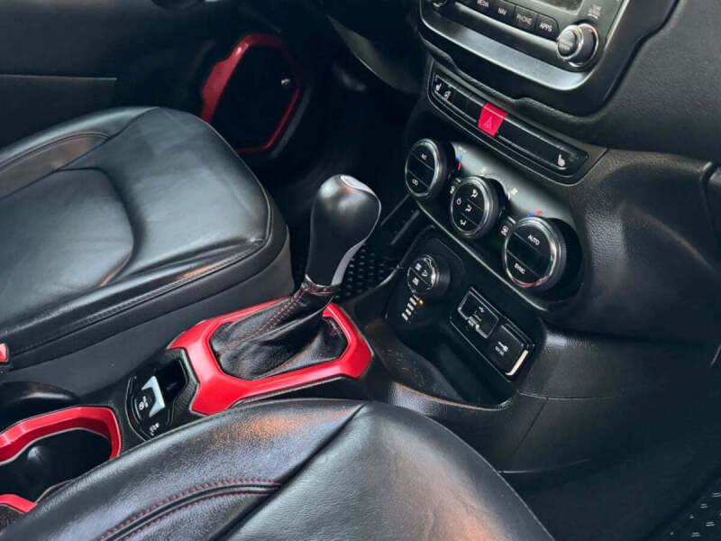 2017 Jeep Renegade Trailhawk