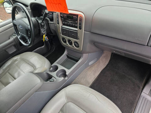 2004 Ford Explorer XLT