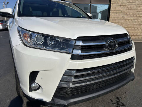 2017 Toyota Highlander Limited Platinum