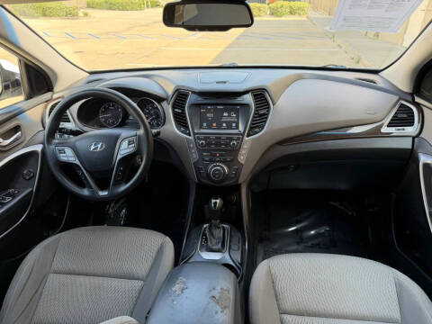 2017 Hyundai Santa Fe SE
