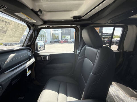 2026 Jeep Gladiator Sahara