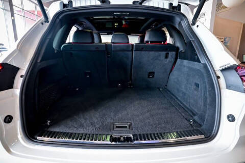 2018 Porsche Cayenne Platinum Edition