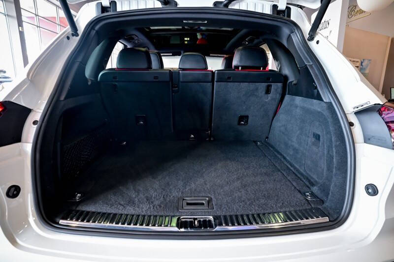 2018 Porsche Cayenne Platinum Edition