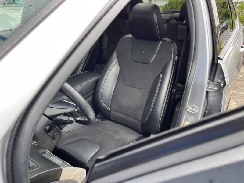 2020 Ford Edge ST