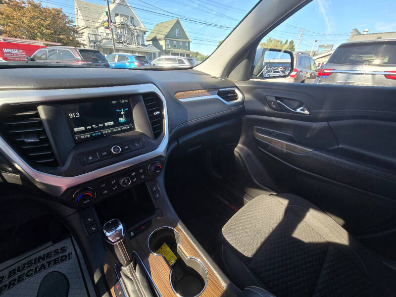 2019 GMC Acadia SLE-2