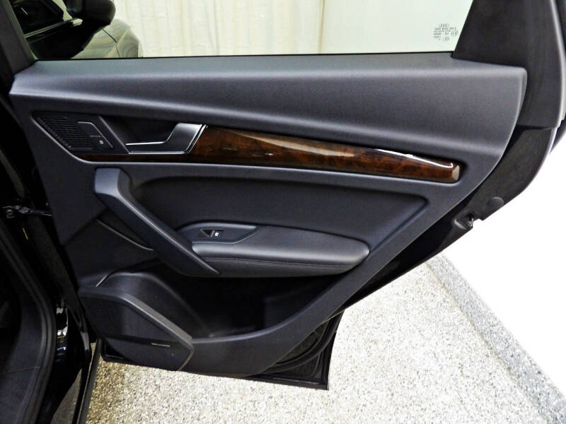 2020 Audi Q5 quattro Premium Plus 45 TFSI