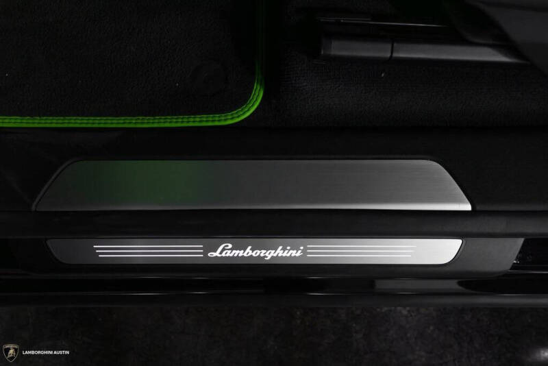 2024 Lamborghini Urus S