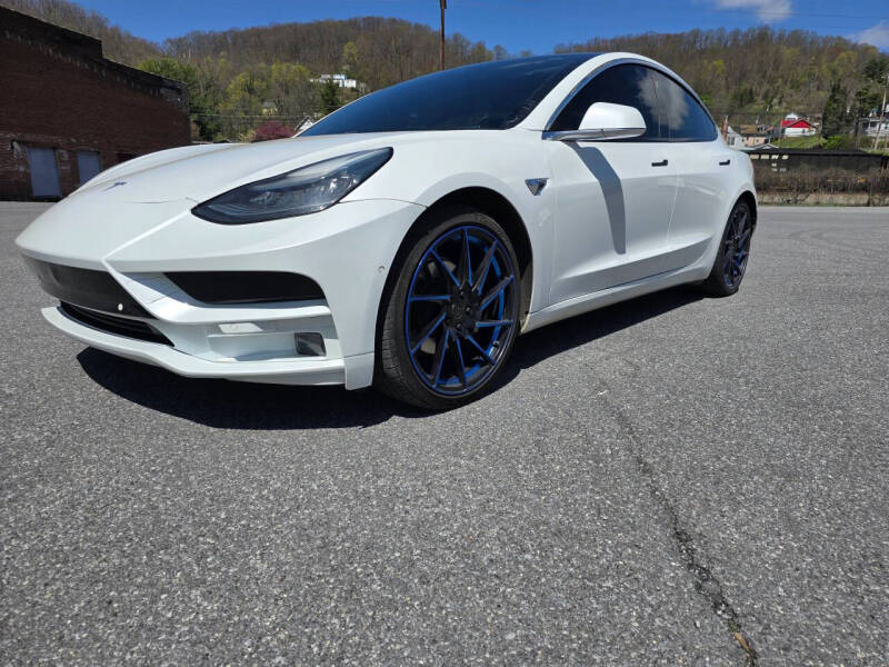 2019 Tesla Model 3 Long Range's photo