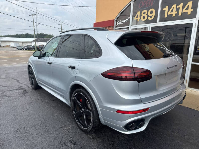 2016 Porsche Cayenne GTS