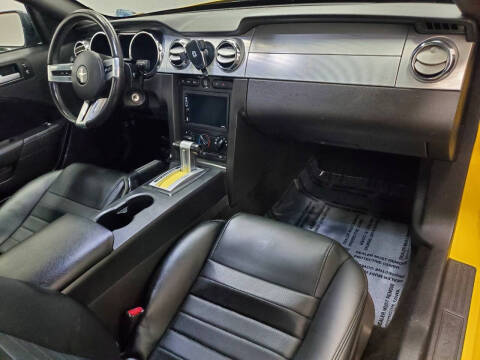 2005 Ford Mustang GT Premium