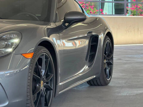 2019 Porsche 718 Cayman